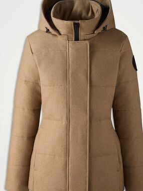 Canada Goose Women's Hooded Puffer Coat in Camel